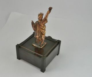  Vintage 1940s Dunhill Silent Flame Statue of Liberty Table Lighter 