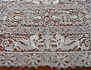 Antique Needlelace Runner and 12 Placemats Dragons C93