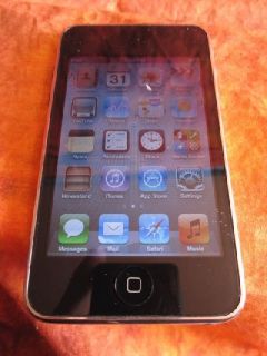 Apple A1318 32GB 3rd Gen iPod Touch MP3 Player as Is