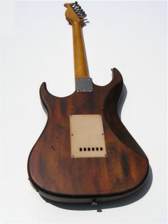 Vintage Style Distressed Strat AXL SRO Electric Guitar