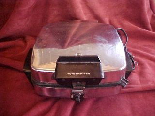Toastmaster Grill Griddle Waffle Baker Maker 4 Square Removeable 