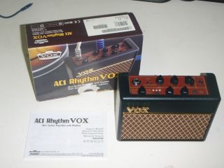   Rhythm Vox Mini Guitar Amplifier with Rhythm Battery Powered