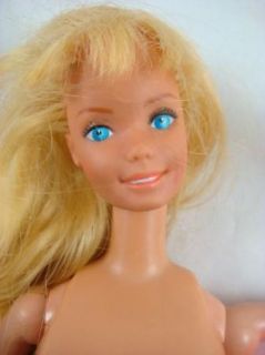 Vintage 1979 Beauty Secrets Barbie Button Activated Arms Extra Long 