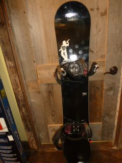 Nitro Limited Edition Snowboard 155cm with Bent Metal Bindings