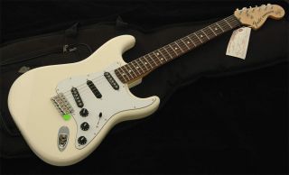New Fender ® Ritchie Blackmore Stratocaster Strat in White