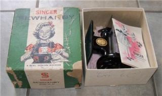 Vintage Singer Sewhandy Model 20 Toy Miniature Sewing Machine NRMT in 