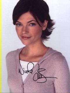 Nicole de BOER as Sara on The Dead Zone TV Autograph 1
