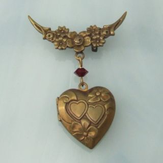 Repousse Heart Flowers Dangling Locket Vintage Pin Brooch