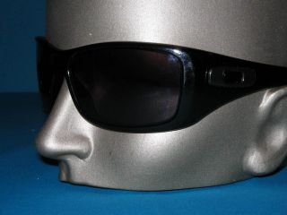    HIJINX Polished Black Warm Grey Sunglasses BRUCE IRONS w Case 03 590