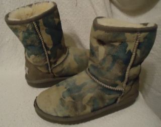   Child Size 2 Classic Short Camo Winter UGG Boots Used 148