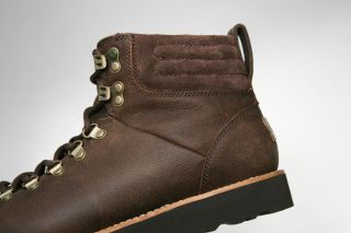UGG Capulin Mens Brown Sheepskin Waterproof Hiking Boot Size 11 US New 