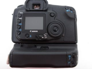 Canon EOS 20D 8 2 MP Digital SLR Camera Body w Battery Grip