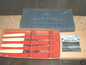 Regent Sheffield 4 Piece Steak Knife Set Original Box