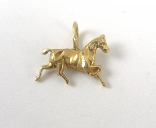 14K Yellow Gold Pendant Charm Horse Trotting Small 9/16 Inch Wide 1/2 