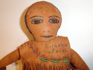 ANTIQUE NATIVE AMERICAN INDIAN LEATHER BEADED DOLL FROM NIAGARA FALLS