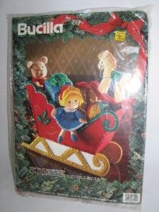 Vtg Christmas Bucilla Chock Full of Toys Felt Centerpiece Sleigh Kit