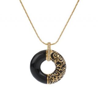 Jacqueline Kennedy Parisian Love Black Circle Necklace —