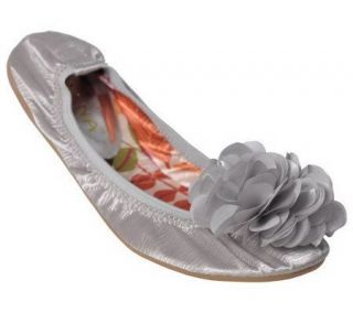 Hailey Jeans Co. Womens Floral Detail Ballet Flats —