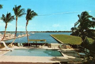 West Palm Beach FL Friendship Inn Lake Shore Court Motel Apts 3900 N