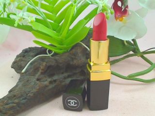 Chanel Rouge Coco Hydrating Creme Lipstick   31 Cambon   New no Box