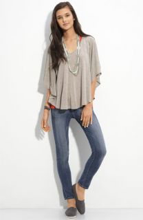 h.i.p. Circle Top & Jolt Skinny Jeans with Stephan & Co. Necklace