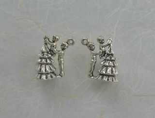 Sterling Silver 3 D Decorating A Christmas Tree Charm New