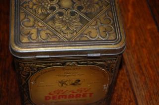  Antique Tin Litho Wedding RI RI Demaret Chocolates Hinged Box