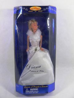 Diana Princess of Wales Doll Collector Edition Street Player Holding