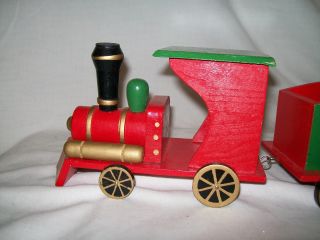 Decorative Vintage Red Wood Christmas Train Engine 2 Cars Caboose 4 1