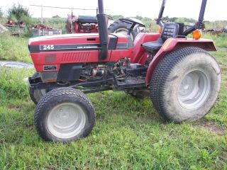 Case 245 4 Wheel Drive Sub Compact Tractor