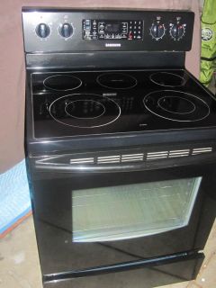   Freestanding Electric Range with Ceramic Glass Top Convection Oven