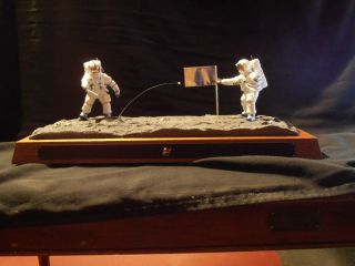 Apollo 14 Alan Shepard Edgar Mitchell Golf Shot Diorama
