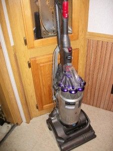 dyson animal vacuum dc17 for parts or repair powers on attachments