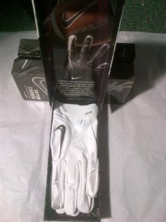 Nike Vapor Carbon Elite Receivers Gloves Style GF0090 001 101 MSRP $