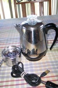 Farberware 4 Cup Coffee Maker Percolator in VG Cond Clean Working