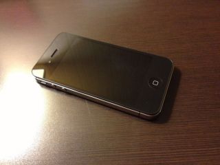 Apple iPhone 4 32GB Black Verizon Smartphone Clean ESN New TRUSTED