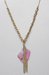 Obey The Agate Pendant Necklace in Pink