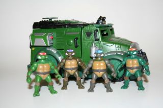 TMNT Battle Shell Armored Truck and 4 Mini Turtles
