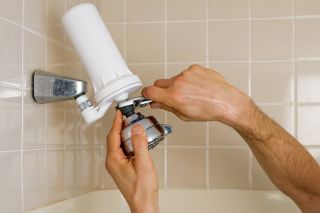 Omica Zeolite Shower Filter Removes Chlorine Fluoride