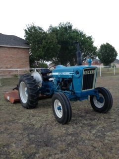 1975 Ford 3600 Tractor Includes 6 Foot Howse Cutter