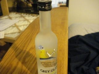 Grey GOOSE La Poire Pear Flavored Vodka 50ml Miniature Glass Bottle
