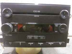 05 Ford Five Hundred OEM 6 Disc CD MP3 Player Radio LKQ