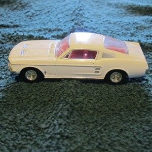 Matchbox Dinky DY 16 1967 FORD MUSTANG FAST BACK 2 + 2 White