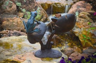 Frogs on Upside Down Mushroom Garden Bronze Fountain