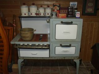 Vintage Antique Universal Gas Stove Oven Made in Chicago