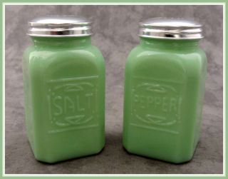 Jadeite Green Glass Salt Pepper Shaker Set Stove Top Range Size