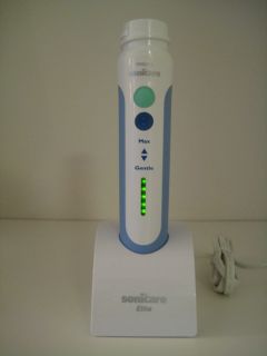  Sonicare Elite HX9500 Handle and Charger