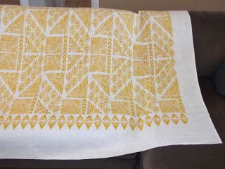Harwood Steiger Printed Tablecloth Gold White 104X53