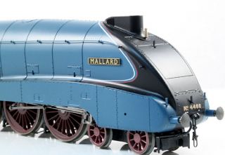 Hornby OO R2339 Mallard LNER Blue Class A4 Loco