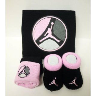 3 Piece Nike Pink and Black Infant Set for 0 6 Months Baby